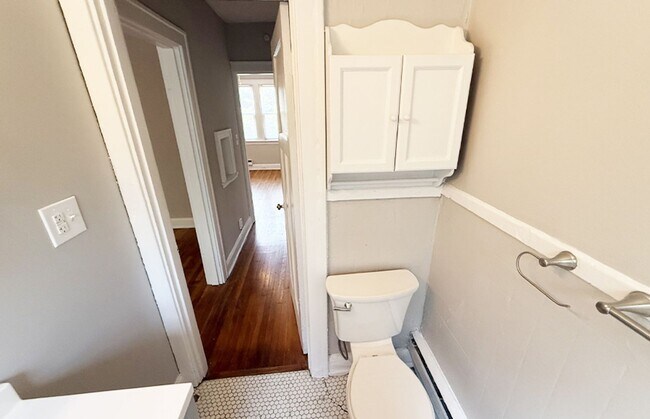 415 Probasco St unit 415-15, Cincinnati, OH 45220 - photo 5