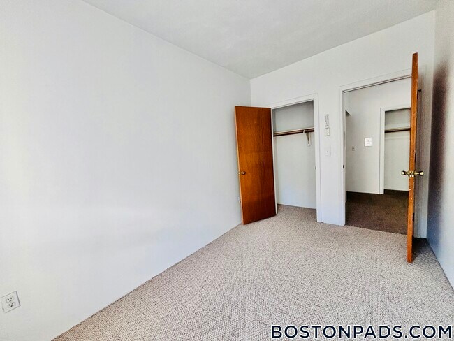 111 Norway St unit 302, Boston, MA 02115 - photo 5