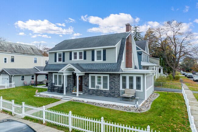 Homes in Sycaway sit on smaller lots but are well landscaped.