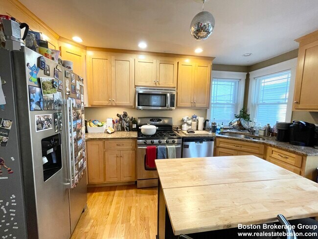 23 Iroquois St unit 1, Roxbury Crossing, MA 02120 - photo 5