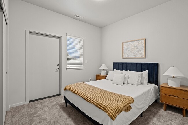 Fir Grove Townhomes, Vancouver, WA 98661 - photo 2