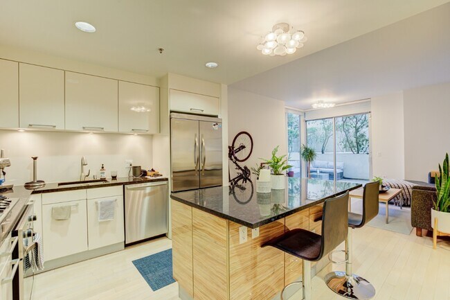 Blu SF unit 2E, San Francisco, CA 94107 - photo 3