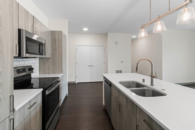 2420 E Capitol Dr unit 209, Shorewood, WI 53211 - photo 4