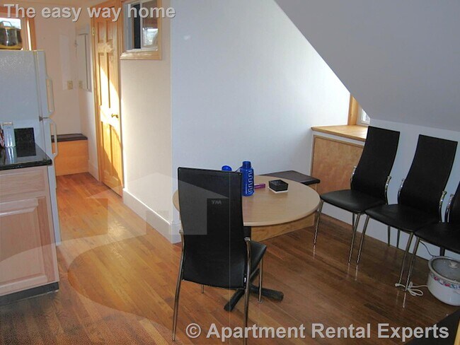 8 Allen St unit 3, Cambridge, MA 02140 - photo 2