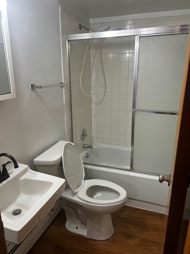 1616-1634 W 42nd St, Davenport, IA 52806 - photo 7