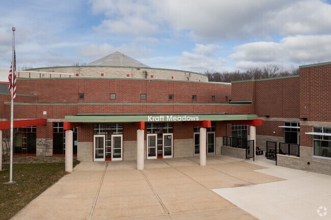 Kraft Meadows Intermediate School, Entrance.