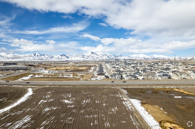 Shadow Mountain offers breathtaking views of mountains.