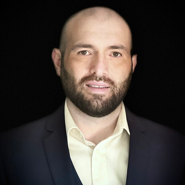 Agent Photo