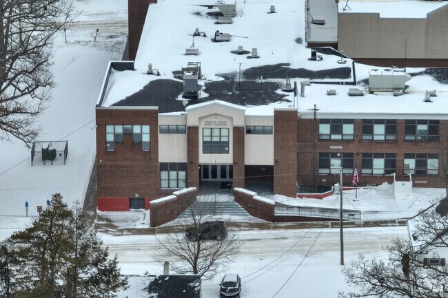 North Star High School serves grades 9-12.