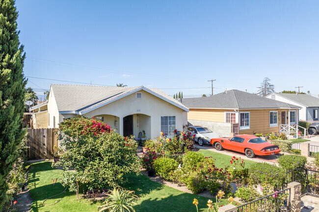 In the Cal-Gisler neighborhood, you can find many properties that are well landscaped.