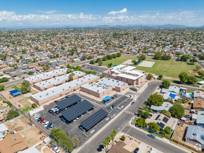 Tomahawk Elementary School is nestled into a residential neighborhood within Phoenix, AZ.