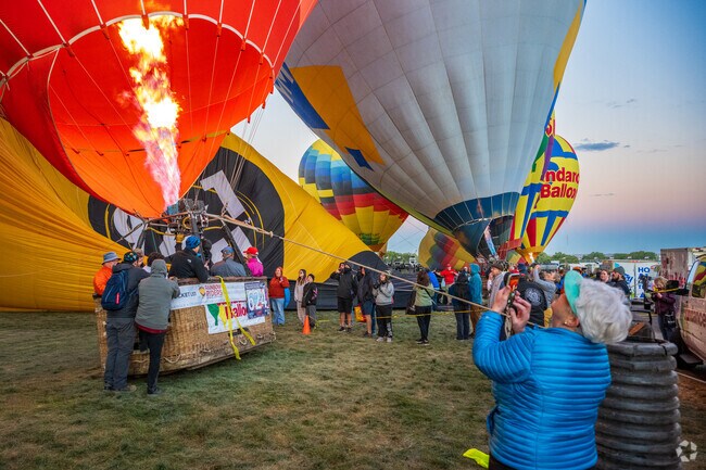 Each year locals enjoy the thrill of the Albuquerque International Balloon Fiesta, held about 15 minutes away from Enchanted Park.