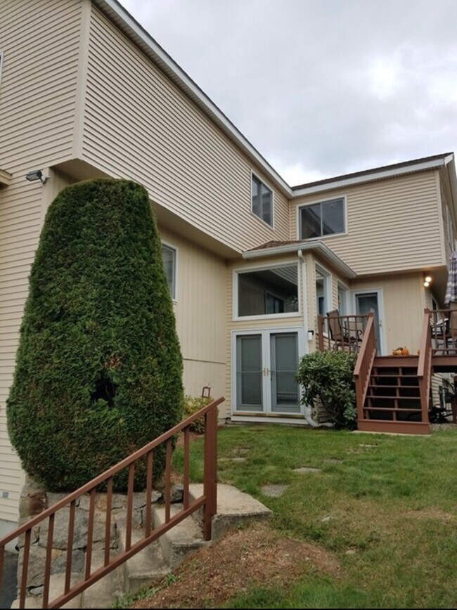 369 Captain Eames Cir, Ashland, MA 01721