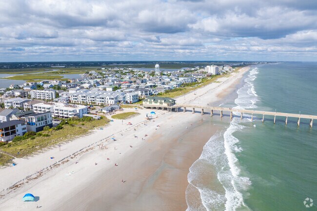 Resdiens of Pine Hollow head to the beach on sunny afternoons.