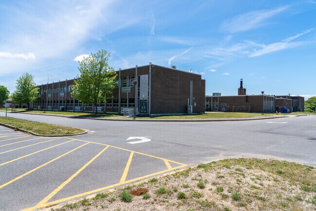 Walnut Street Elementary School in Toms River admits students from grades K-5.