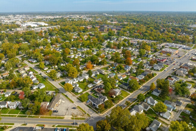 Fort Wayne's Five Points is conveniently located close to parks and shopping.