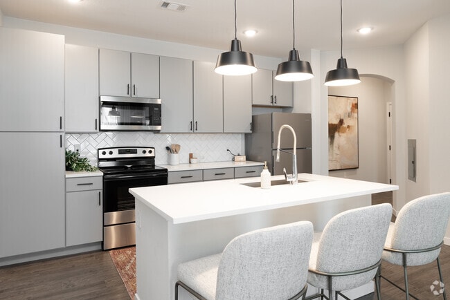2BR,2BA - 1095SF
