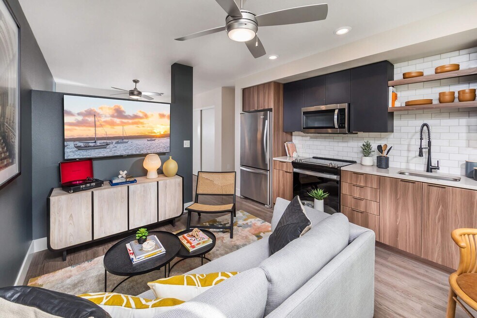 Skylar Grand, Portland, OR 97232 - photo 1