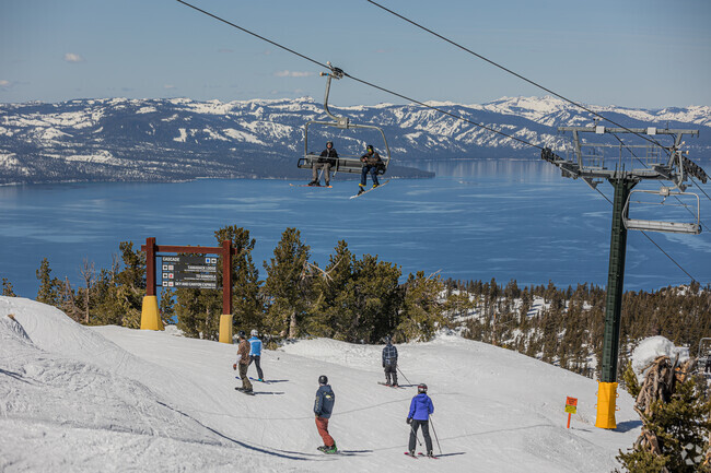 Witness breathtaking lake panoramas from Heavenly in Stateline.