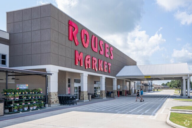 Residents can stop by Rouses Market, near Graywood, for fresh produce and meats.