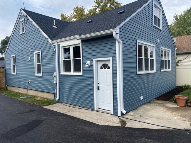 9705 Oak Park Ave, Oak Lawn, IL 60453 - photo 2