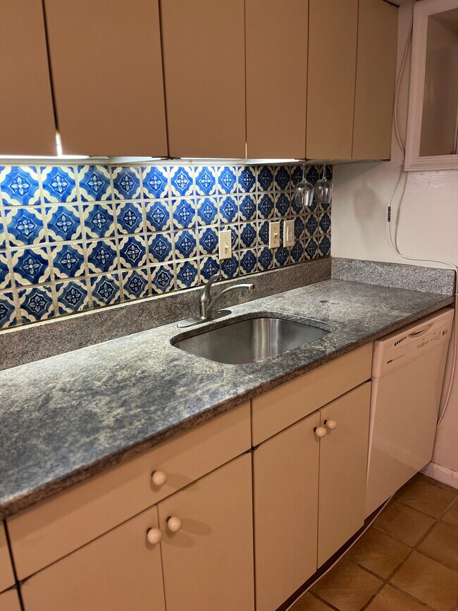 504 E St NE unit 504 one-half E ST NE, Washington, DC 20002 - photo 5