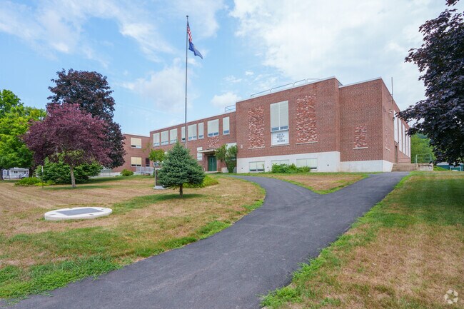The Newfound Memorial Middle School serves over 280 students.