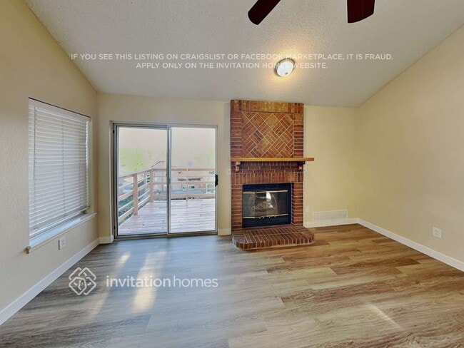 7736 Halleys Dr, Littleton, CO 80125 - photo 3