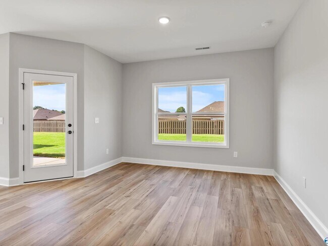 313 Keller Dr, Hazel Green, AL 35750 - photo 7