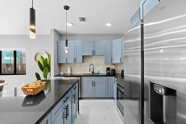 1350 NW 28th St unit FL1-ID1258047P, Miami, FL 33142 - photo 4