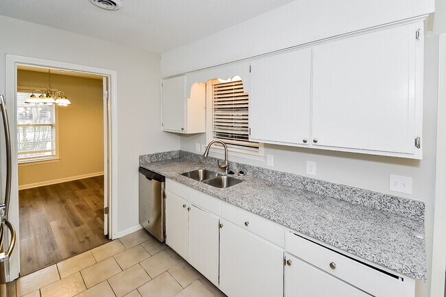 9077 Neil Ave, Olive Branch, MS 38654 - photo 6