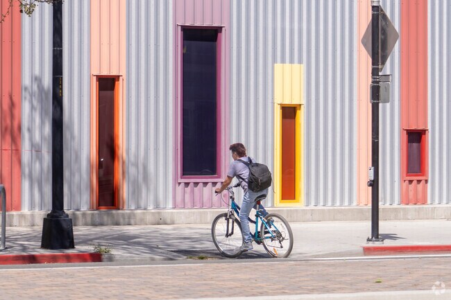 A local taking a ride around the Shasta Hanchette Park neighborhood.