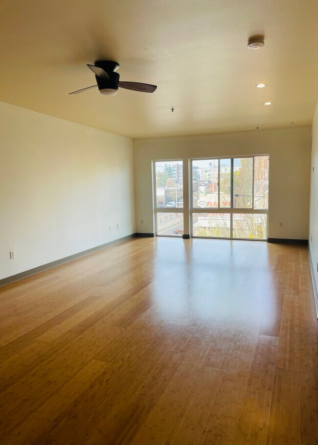 3970 N Interstate Ave unit 403, Portland, OR 97227 - photo 5