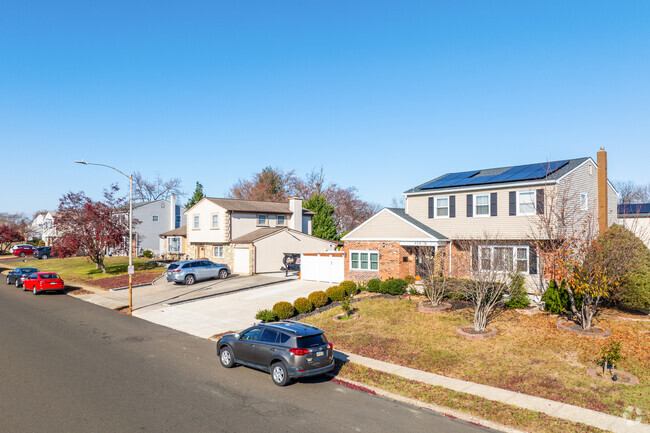 Homes in Drexelwood are primarily Colonials and split-levels.