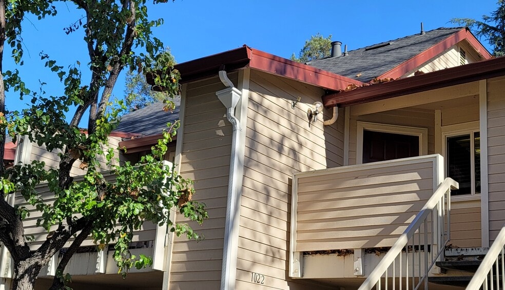 1022 Cedar Gables Dr, San Jose, CA 95118 - photo 1