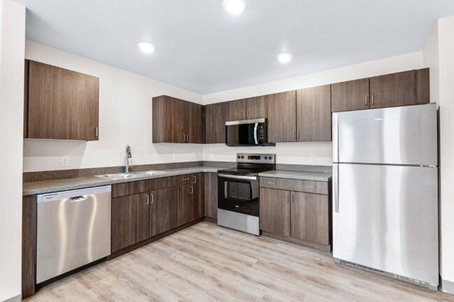 352 Deschane Ave unit 16, Crivitz, WI 54114 - photo 6