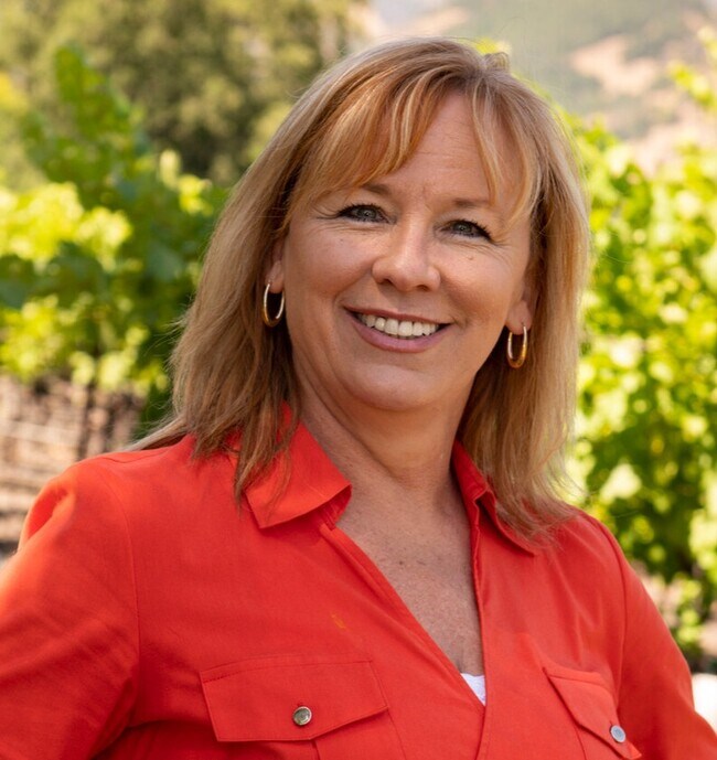 Sandy Tucker Real Estate Agent in Calistoga, CA