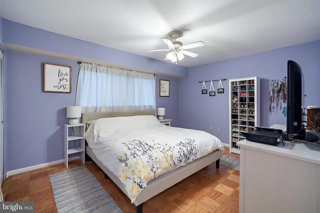 10684 Weymouth St unit 103, Bethesda, MD 20814 - photo 5