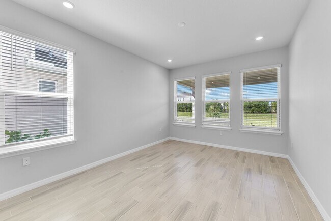 8566 Big Dipper Dr, Sarasota, FL 34241 - photo 5