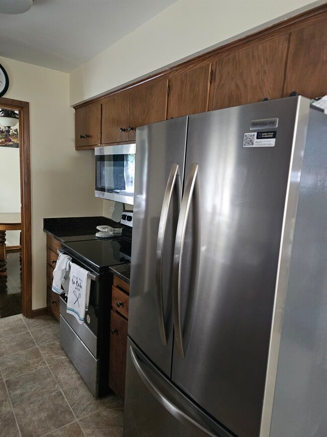 Allianze Sr. Community, Minneapolis, MN 55429 - photo 2