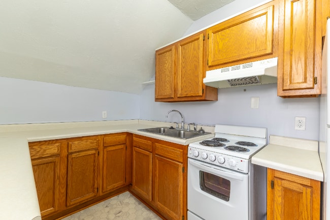 6602 Ballard Ave, Lincoln, NE 68507 - photo 4