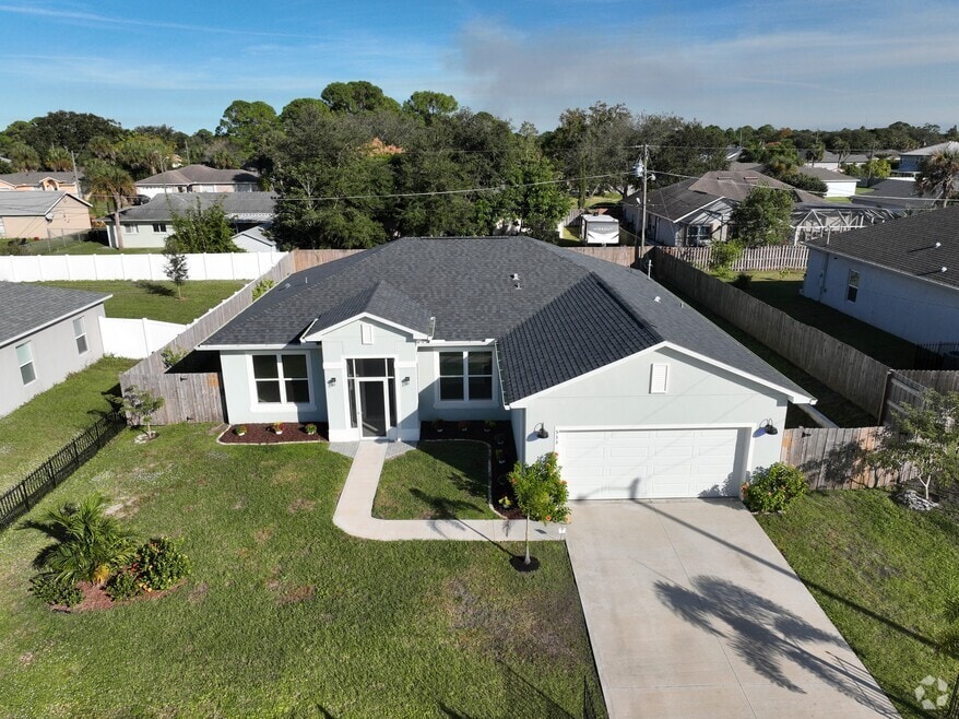 533 Arcadia Ave NE, Palm Bay, FL 32907 - photo 2