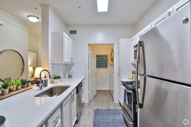 2BR, 2BA