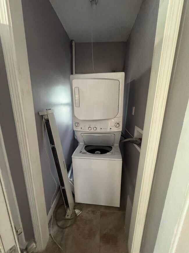 196 Sherman St unit 2, Cambridge, MA 02140 - photo 6