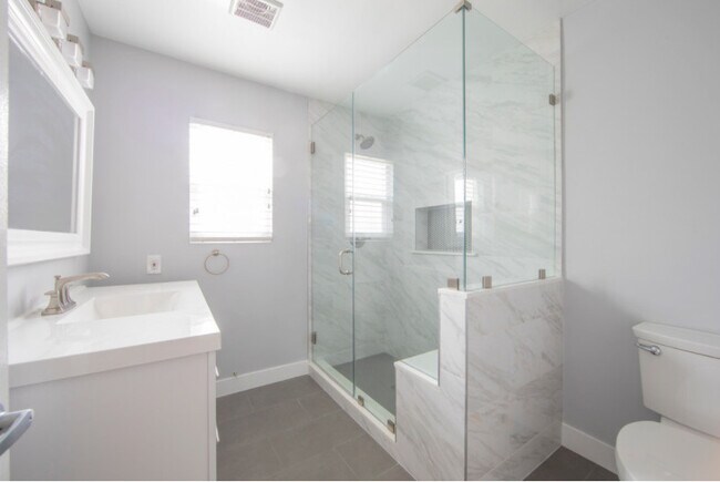Beautiful, Large hall bathroom w/ storage