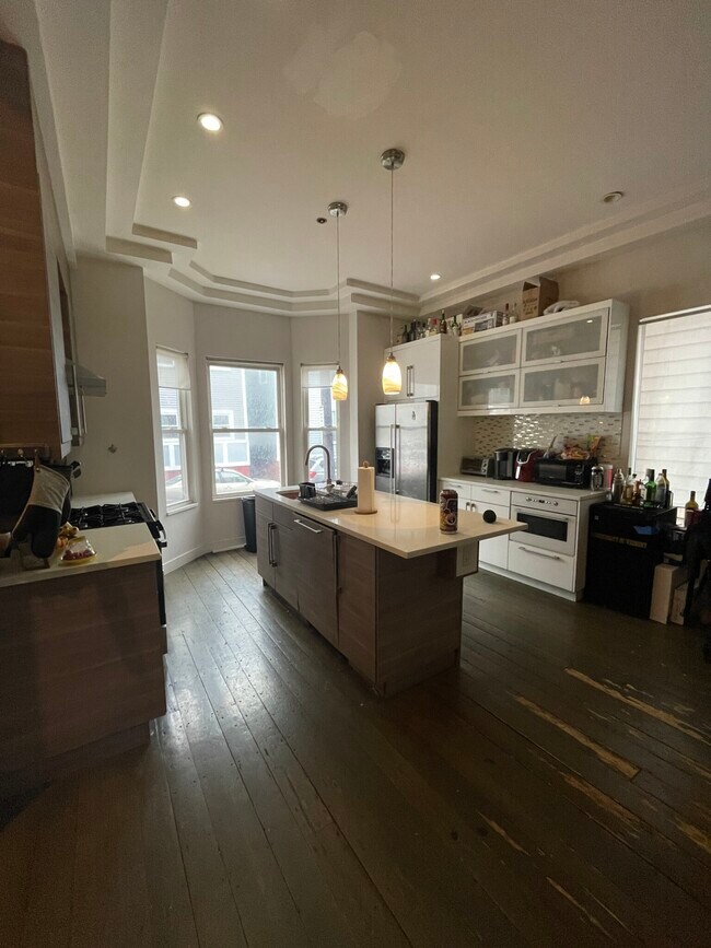 24 Washburn St, Boston, MA 02125