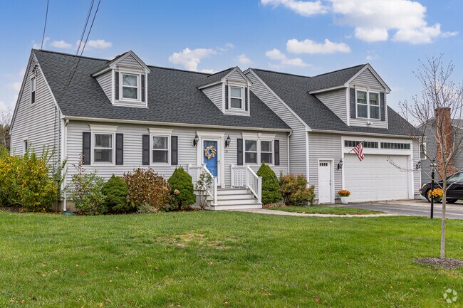 Many single-family homes list around $500,000 with roomy yards.