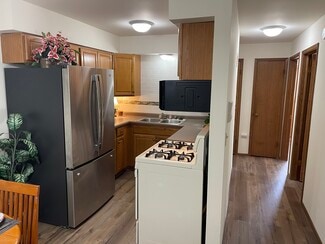 6850 W Kathleen Ct, Franklin, WI 53132