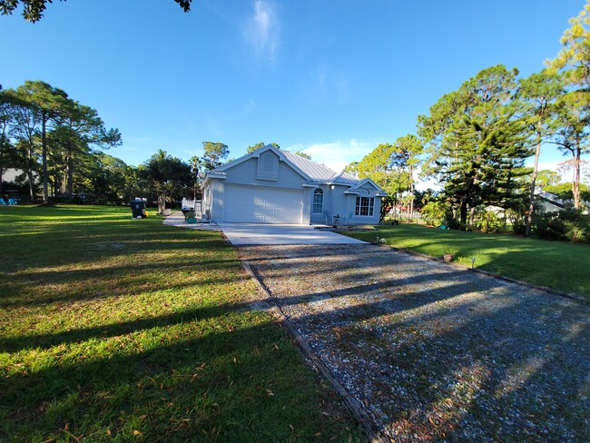 16896 70th St N, Wellington, FL 33470