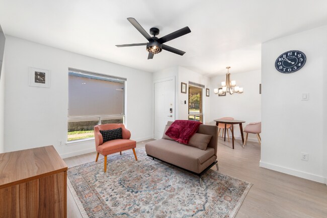 10111 Golden Meadow Dr unit A, Austin, TX 78758 - photo 6